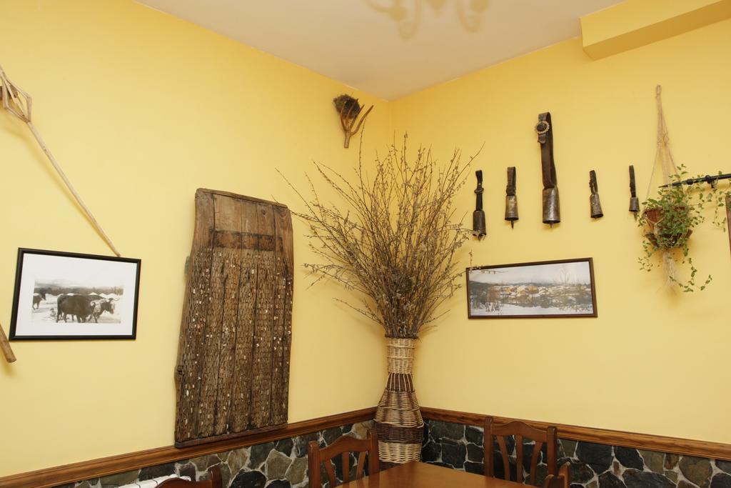 Hostal Restaurante Alto Rey Arroyo de las Fraguas 外观 照片