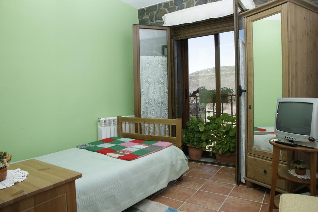 Hostal Restaurante Alto Rey Arroyo de las Fraguas 外观 照片